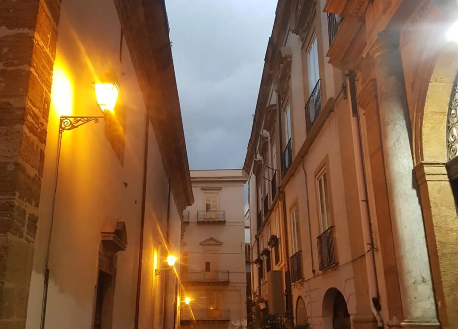 Vucciria Room Palermo 0*,